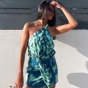 72 BLOGGERS FAVE NEW ZARA TIE DYE ONE SHOULDER GREEN TOP